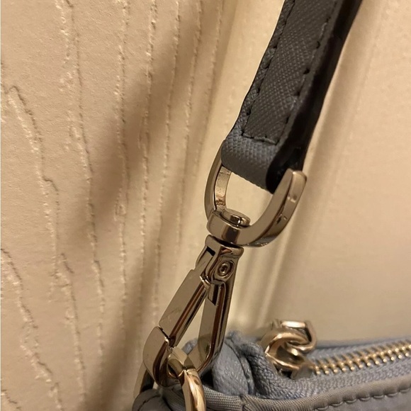 Michael Kors Jet Set Large Charm Flat Crossbody EUC!! - Picture 9 of 15